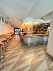 Alquiler Local Comercial  Gran vía juan carlos i. Fantastica cafeteria en alquiler en plena gran vía, local de 140