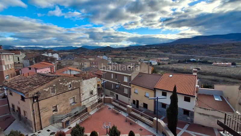 Foto 629b355d-a48f-45f1-ae30-e0093cba3b76. Casa amb aparcament a Entrena