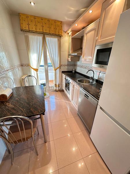Foto d0c2f1f0-29e6-4f32-bfdd-acef9d27d83f. Piso exclusiva vivienda en venta en republica argentina centro , fantástica vivienda de 130m2, amplio salón de 40m2, 3 dormit en Logroño