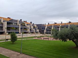 Pis  Calle independencia. Planta baja en venta con terraza en lardero. bonito apartamento