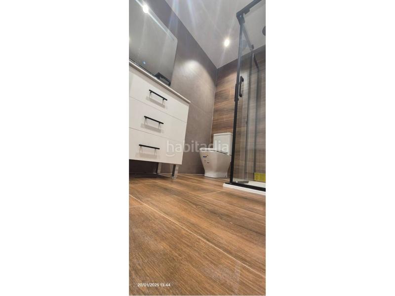 Foto 1ebe4c52-e0a9-4550-8252-5d590c551568. Piso ocasión únca junto al espolón con 4 dormitorios, 2 baños y totalmente reformado en Logroño
