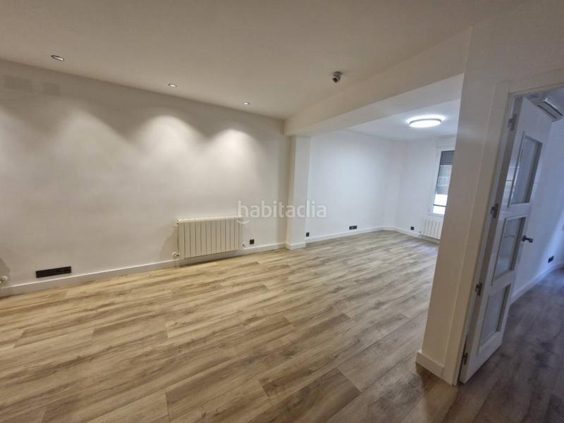 Foto 6e3141ad-fe8f-4e3c-a6aa-efcf9e7f0e6a. Piso ocasión únca junto al espolón con 4 dormitorios, 2 baños y totalmente reformado en Logroño