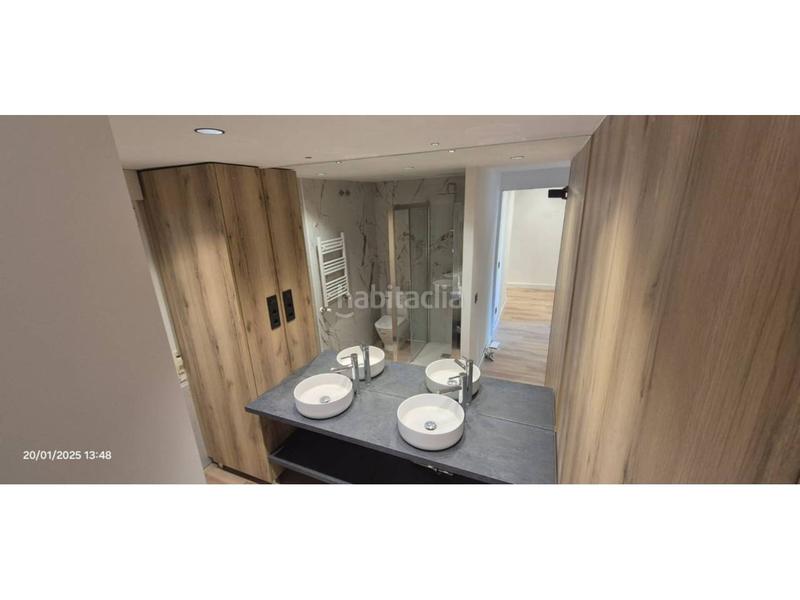 Foto 6f3f0859-2d63-4d23-8240-975a5d0716e6. Piso ocasión únca junto al espolón con 4 dormitorios, 2 baños y totalmente reformado en Logroño
