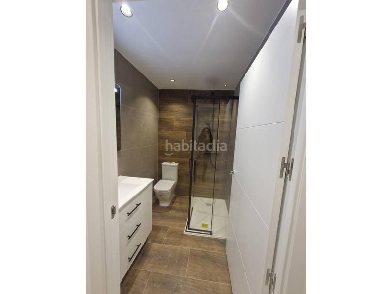 Foto 76d12b8d-c611-45d7-9d21-7c8a785c7c60. Piso ocasión únca junto al espolón con 4 dormitorios, 2 baños y totalmente reformado en Logroño