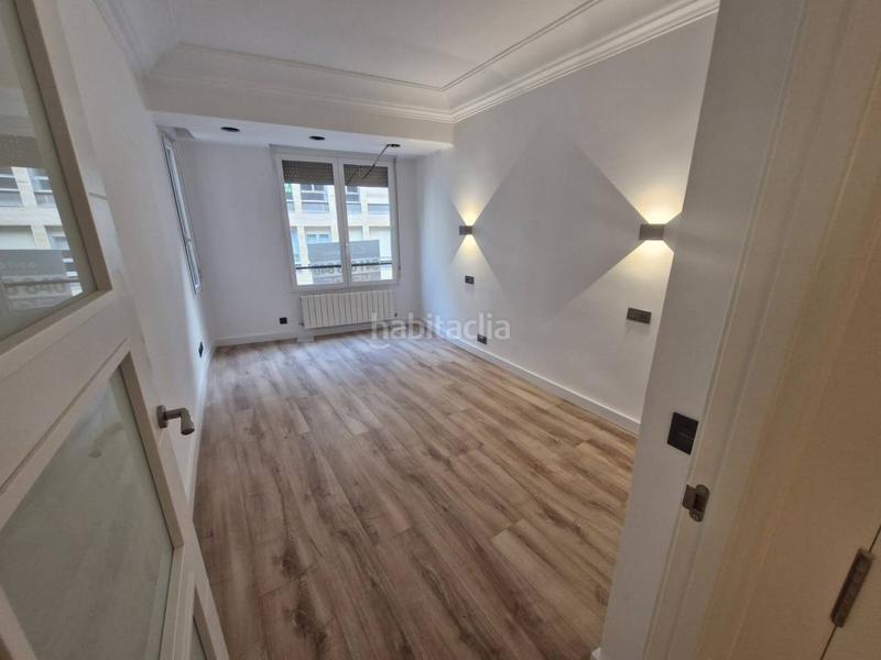 Foto e493c078-b263-4e6a-9672-52073833460b. Piso ocasión únca junto al espolón con 4 dormitorios, 2 baños y totalmente reformado en Logroño