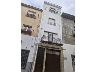 Casa  Arrabal. Casa en muy buen estado en albelda