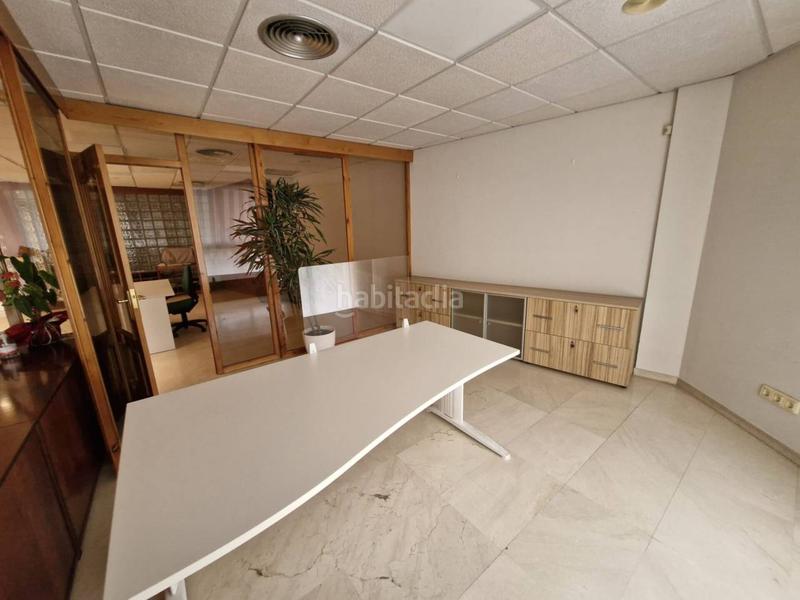 Foto 02ff3c43-d043-43a3-b521-0ce84cc14fa4. Rent office space with heating in Gran Via Logroño