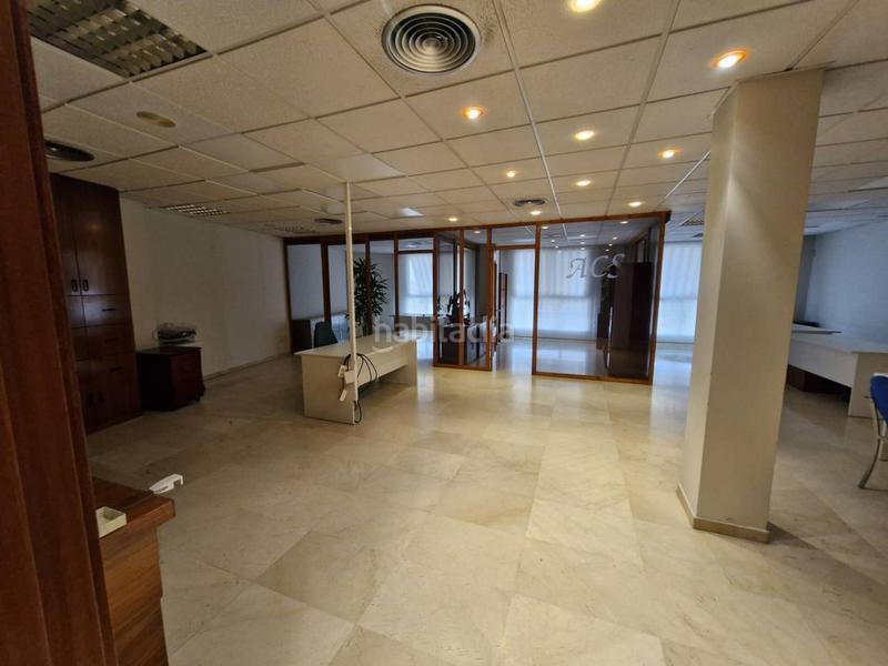 Foto 264e2a1e-3be7-4e87-8909-aabc75f0fd97. Rent office space with heating in Gran Via Logroño