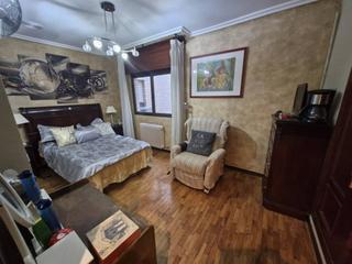 Pis  Labradores. Junto a granva, vivienda de casi 100m2, exterior, con balcn y