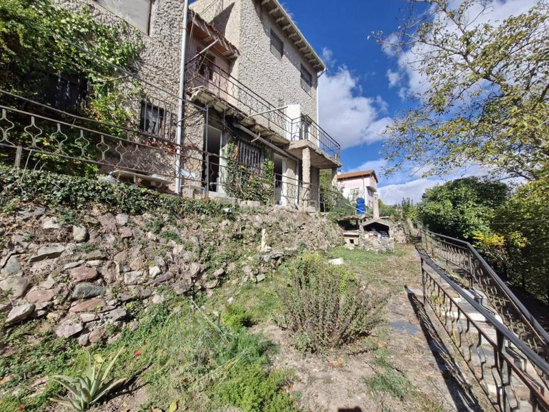 Foto be1b3125-2b39-4182-ac91-a8946ade7d9b. Maison avec chauffage dans Matute