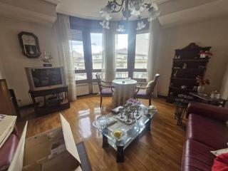 Appartamento in Gran Via. Vivienda con encanto en las peatonales con trastero y garaje opc