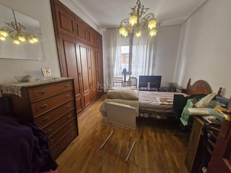 Foto 6c204422-a33b-4b34-a40c-7da064056f66. Pis amb calefacció aparcament a Gran Via Logroño