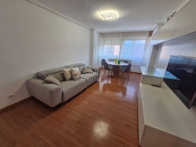 Foto b3c9f254-4d38-4693-ac39-6f1b2b9b373c. Lloguer pis amb calefacció aparcament piscina a Portillejo - Valdegastea Logroño