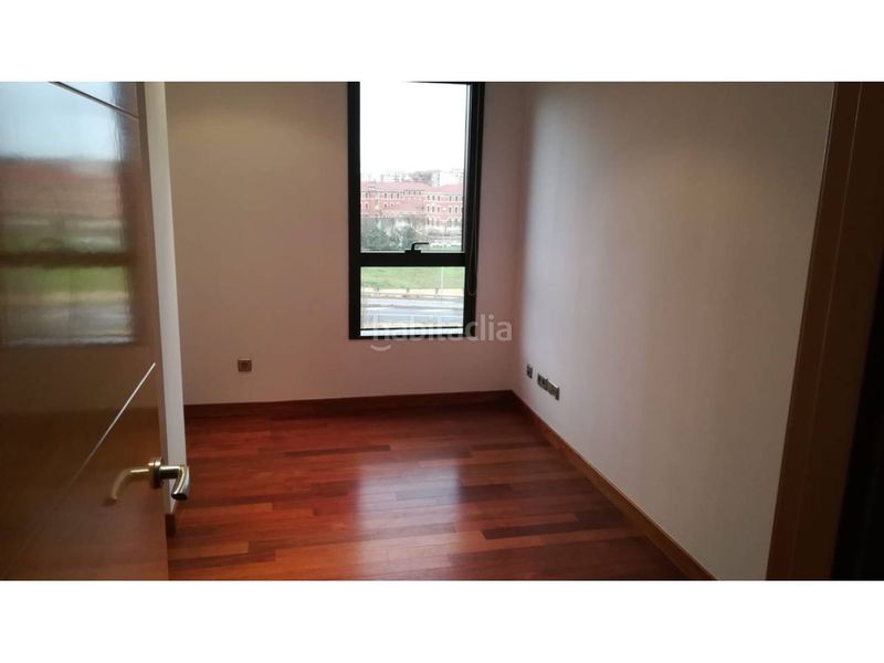 Foto a799ce75-231b-4915-be0e-a9d4d32ec46f. Rent flat with heating parking pool in Los Lirios Logroño
