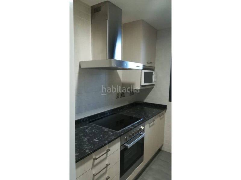 Foto b50391d9-6ac4-4aaf-a605-f36df45a3e98. Rent flat with heating parking pool in Los Lirios Logroño