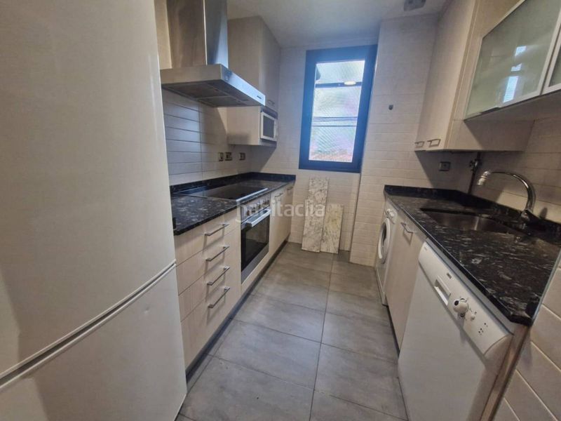 Foto bfe01a62-862b-45aa-ab94-42340c542efd. Rent flat with heating parking pool in Los Lirios Logroño