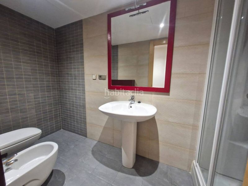 Foto c0adefc4-5eb6-44f9-ab04-0030b98290ad. Rent flat with heating parking pool in Los Lirios Logroño