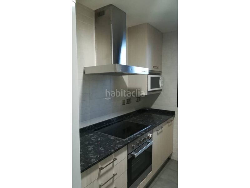 Foto ccf188a7-e034-4543-978e-984605f7ec98. Rent flat with heating parking pool in Los Lirios Logroño