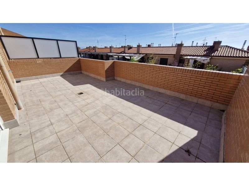 Foto 05f4cb31-635a-41db-8461-aee6082d4f99. Ático aticazo de dos dormitorios con tres terrazas de 77m2 en total a estrenar en Lardero