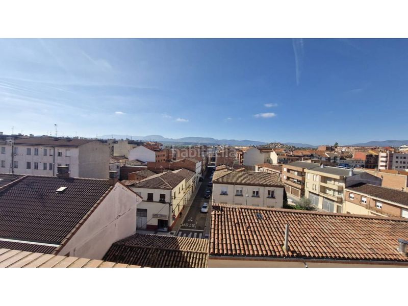 Foto 7cdc69ae-c8df-410d-9ee7-49e02df27d6e. Ático aticazo de dos dormitorios con tres terrazas de 77m2 en total a estrenar en Lardero