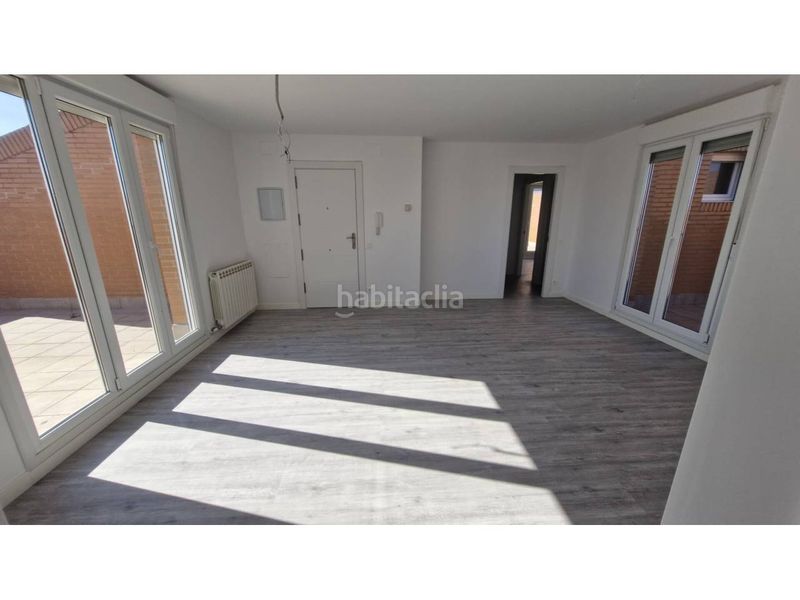 Foto b4e001c6-697a-41ed-bf22-d76eddc277db. Ático aticazo de dos dormitorios con tres terrazas de 77m2 en total a estrenar en Lardero