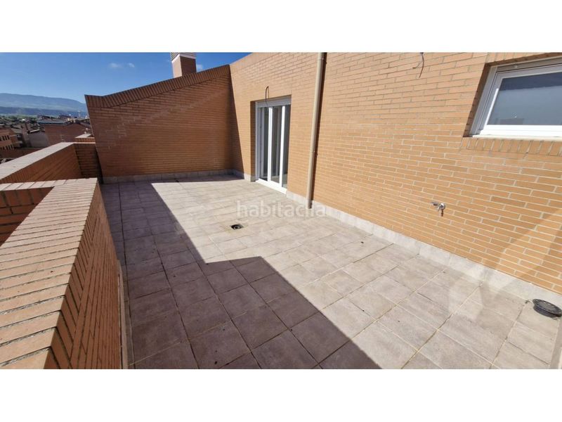 Foto e8cf9527-b871-4939-9ad8-3dc557dc569a. Ático aticazo de dos dormitorios con tres terrazas de 77m2 en total a estrenar en Lardero