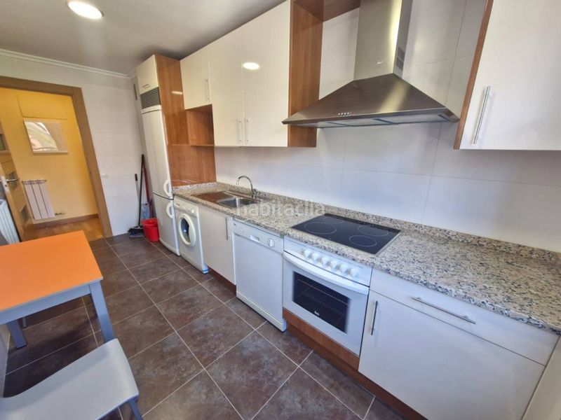 Foto d16366ff-0abc-41ec-ab72-6afb691d8cb7. Pis amb calefacció aparcament piscina a Portillejo - Valdegastea Logroño