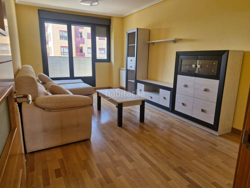 Foto e7769a7c-82e5-4a8e-aef3-b0b954e52b82. Pis amb calefacció aparcament piscina a Portillejo - Valdegastea Logroño