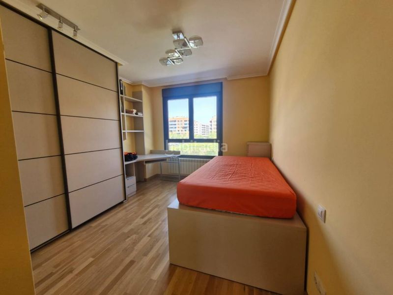 Foto f929856f-a578-4775-9ac1-12f7edb7126d. Pis amb calefacció aparcament piscina a Portillejo - Valdegastea Logroño