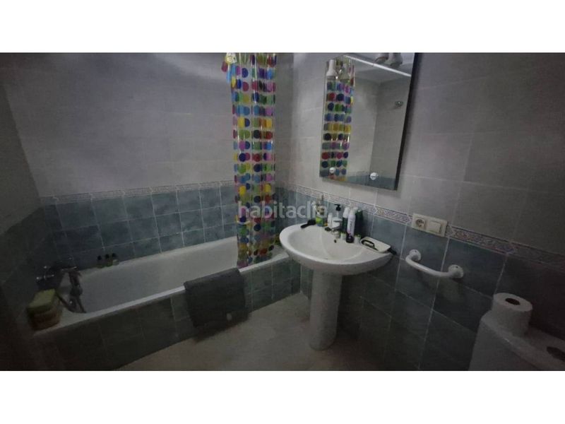 Foto 05e9ff84-1c03-4cd3-af74-c3caeb166566. Casa adossada amb calefacció aparcament piscina a Medrano