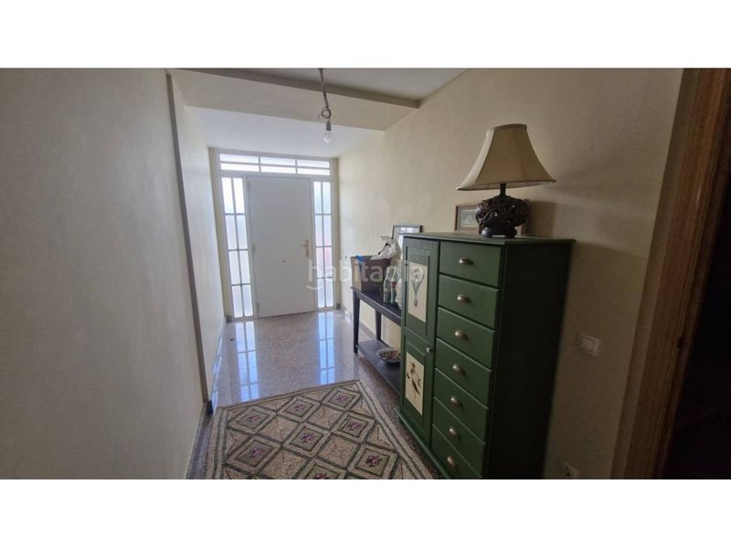 Foto 2aff9581-ecae-4649-80d5-7b50eff5c7c3. Casa adossada amb calefacció aparcament piscina a Medrano