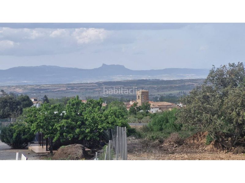 Foto 5f3e7265-9046-4816-8d92-5c792a2e44bf. Casa adossada amb calefacció aparcament piscina a Medrano