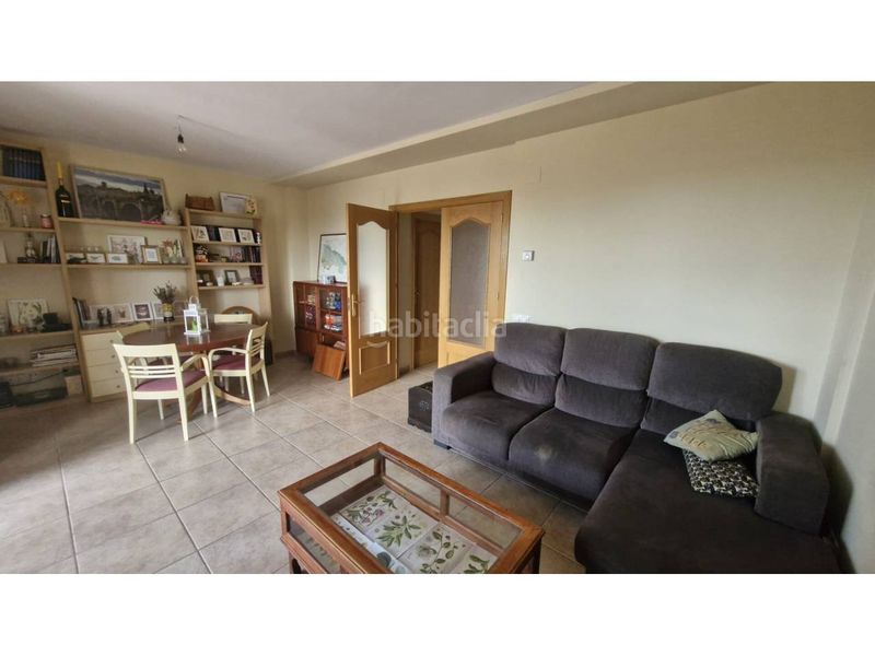 Foto 869f28c6-3b19-4023-bf07-3205ec325586. Casa adossada amb calefacció aparcament piscina a Medrano