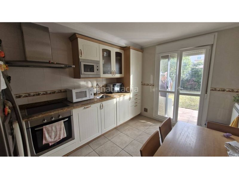 Foto f2a32f88-6ddf-42b1-b535-6929a29ae3b1. Casa adossada amb calefacció aparcament piscina a Medrano