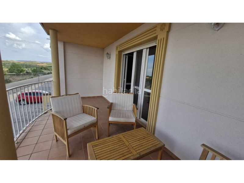 Foto f53a9700-63fe-47f0-909e-99b8d4533e58. Casa adossada amb calefacció aparcament piscina a Medrano