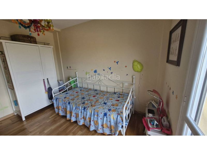 Foto fc42a5ad-0942-4f21-b037-d151195cd0dc. Casa adossada amb calefacció aparcament piscina a Medrano