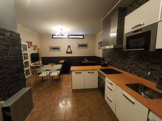 Monolocale  Calle sojuela. Merendedo acondicionado en la cava con derecho a piscina.