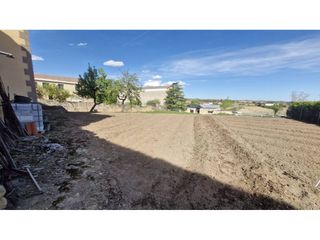Casa  Calle coscojal. Casa de 4 plantas con terreno propio en el bonito pueblo de elvi