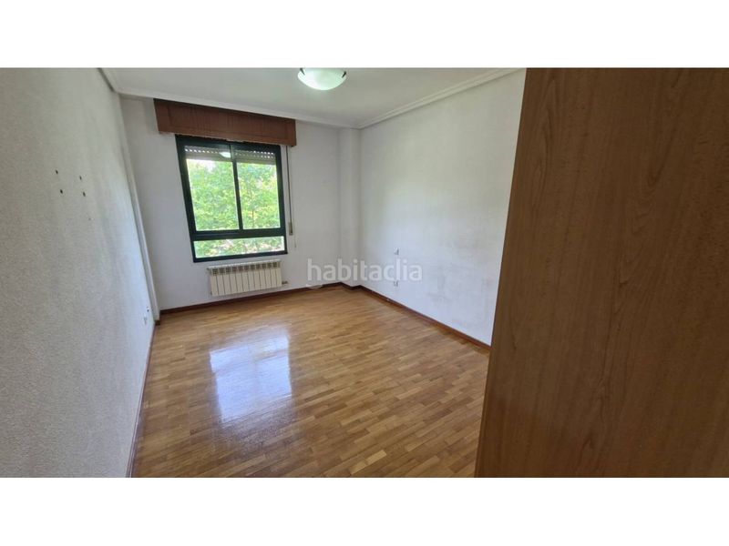 Foto cd32cbfb-055c-4737-ad7e-9ec3e739ca44. Flat with heating parking in San Adrián Logroño