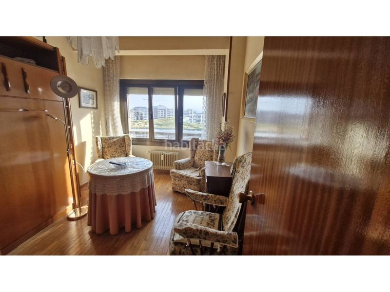 Foto b8bce305-fb17-47c1-9e63-1e9cf0948c62. Pis amb calefacció aparcament a Residencia Logroño