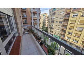 Flat  Calle luisa marín lacalle. Impresionante pisazo de 4 dormitorios con muy buena plaza de gar