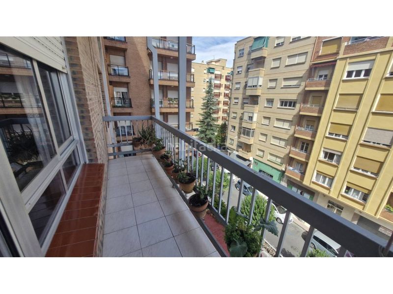 Foto 0d831f94-a573-452b-9ed4-af573ce538ec. Pis amb calefacció aparcament a Residencia Logroño
