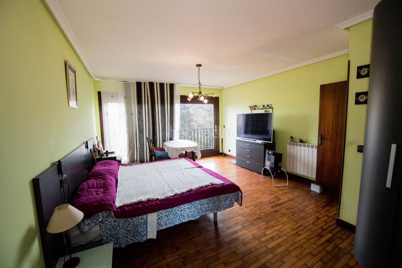 Foto 356eccb4-b249-47b8-b713-f13e1627e697. Casa amb xemeneia aparcament piscina a Oiartzun