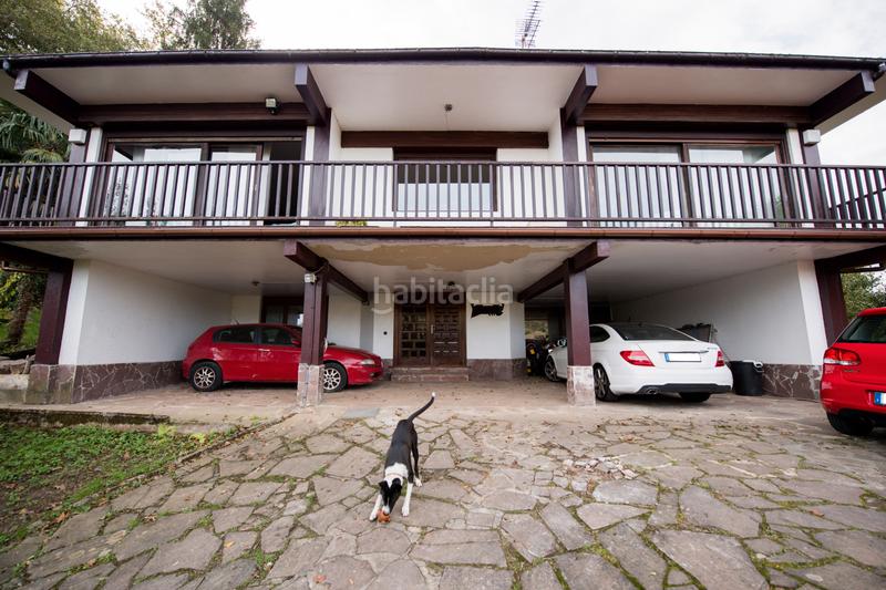 Foto cc2a5bbc-ccc6-47ea-96f4-9e96680af35a. Casa amb xemeneia aparcament piscina a Oiartzun