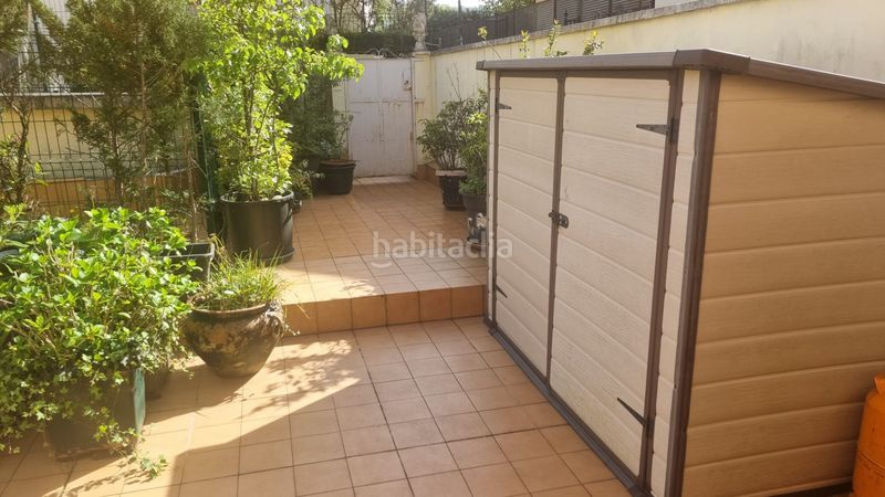 Foto 49e033bd-3b69-4986-9e26-f422d4d4e6bf. Casa adossada amb xemeneia calefacció aparcament a Irun