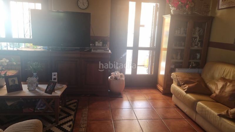 Foto 9d681c62-0394-414e-b726-a9df8f66a727. Casa adossada amb xemeneia calefacció aparcament a Irun