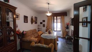 Casa a Carpio (El). Casa familiar a escasos metros del centro de el carpio!