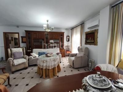 Foto 9761f632-5a30-4738-9e05-cacfc193c64a. Edifici a Carpio (El)