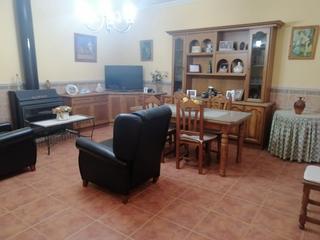 Casa a Adamuz. Oportunidad de vivienda en algallarín!