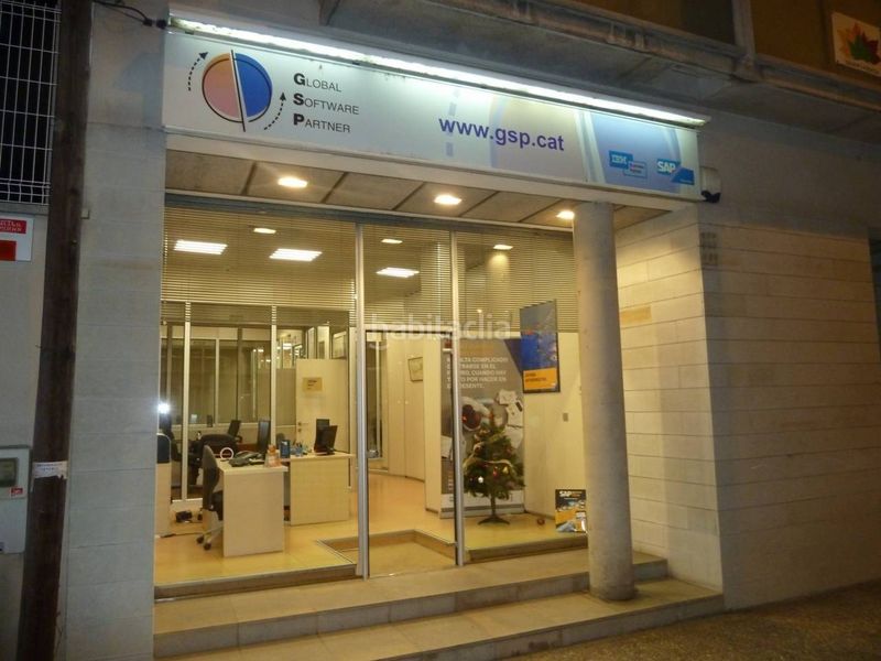 Foto afbbd732-c2d7-4a81-9632-87bd446f297f. Local comercial a La Devesa Girona